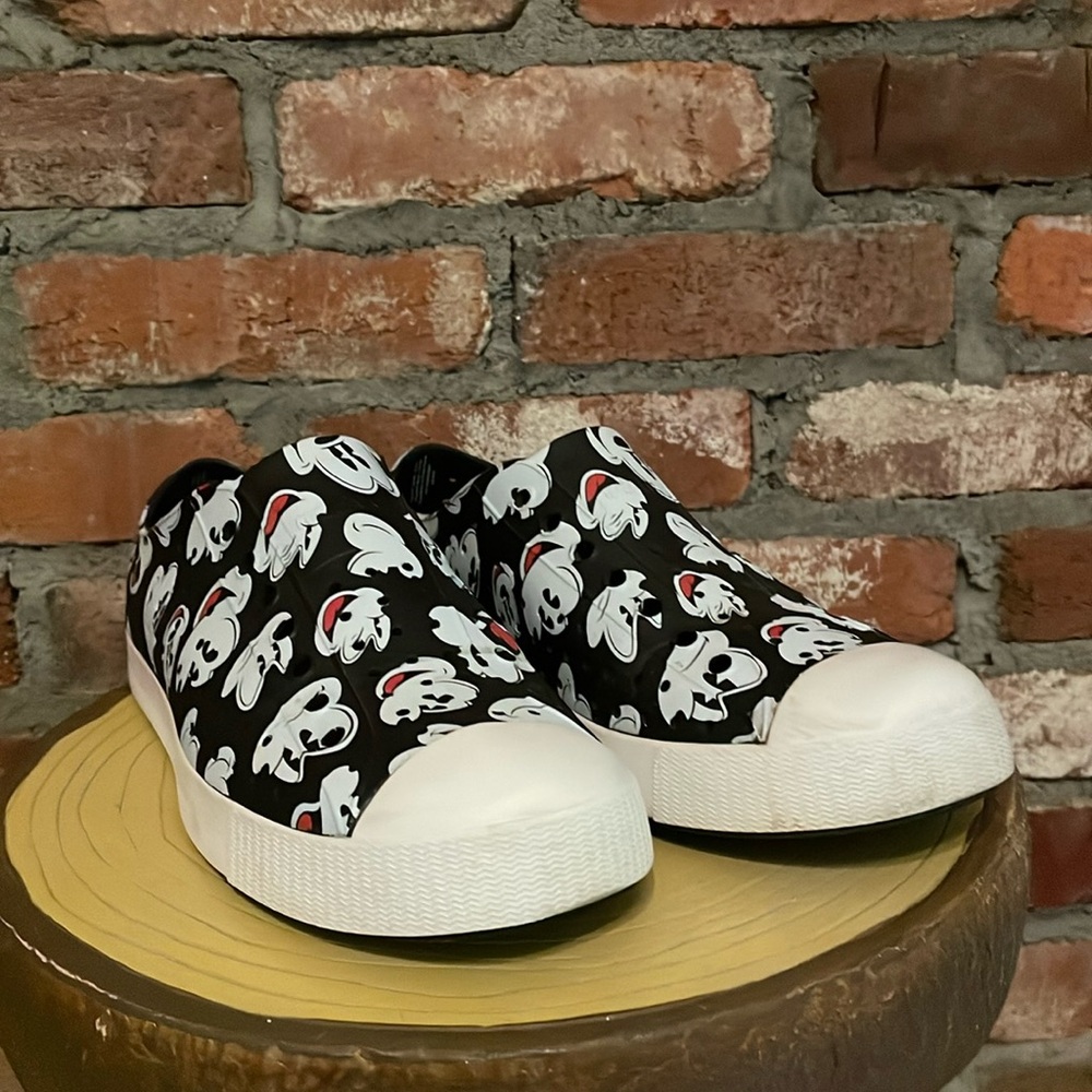 DISNEY NATIVE JEFFERSON MICKEY MOUSE